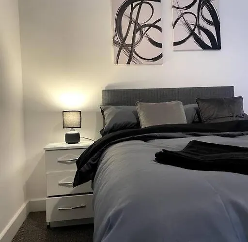 #4Bs 1 Bed Serviced Apartment