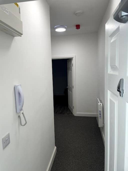 #4bs 1 Bed Serviced *
